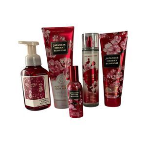 Bath and Body Works Japanese Cherry Blossom Set + Free Deodorant